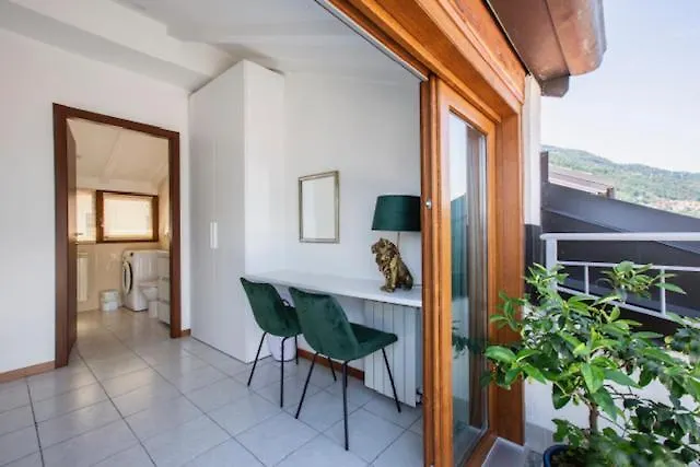 Lake View Apartments Acquaseria